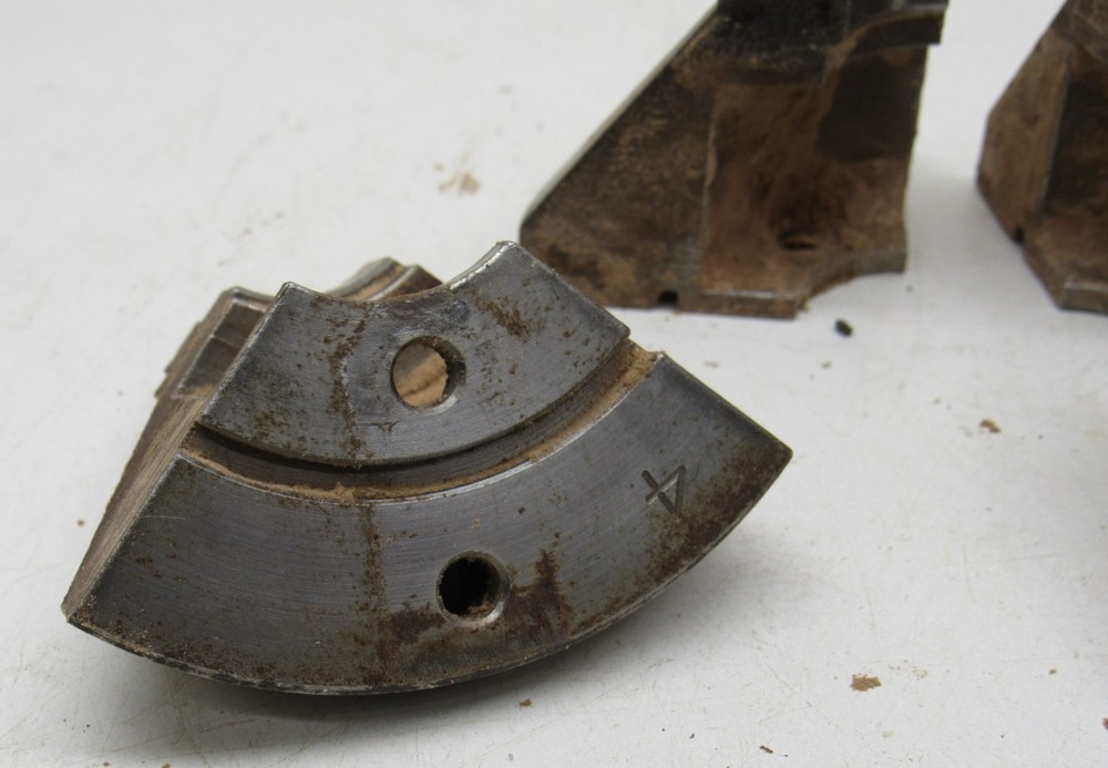 LARGE AXMINSTER TOOLS O'DONNELL JAWS