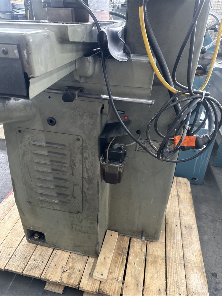 Mitsui Precision Toolroom 612 Surface Grinder Model MSG:200MH Machine# 82043185