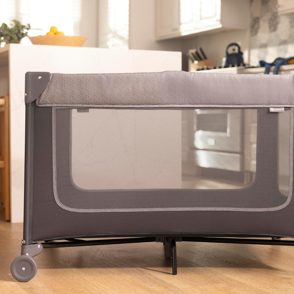 Basic 2-In-1 Play Yard with Bassinet, Gray