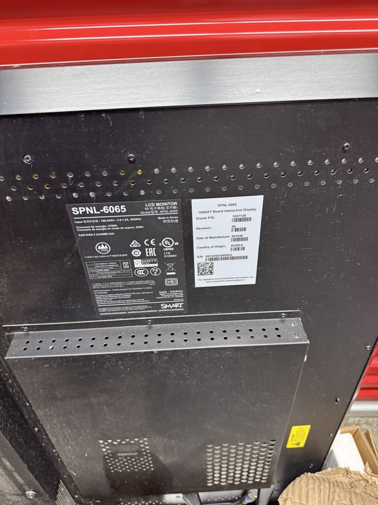 SMART Board SPNL 6065 Touchscreen Interactive Whiteboard Display for classroom