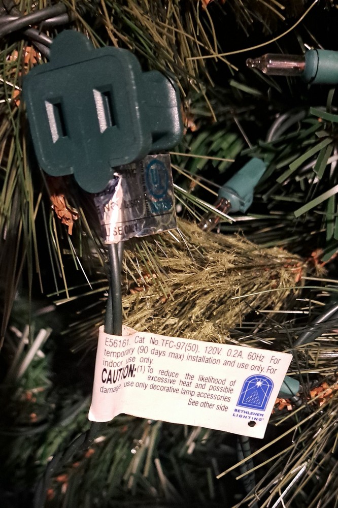 Stunning Massive 8.5ft pre-lit Frontgate Christmas Tree