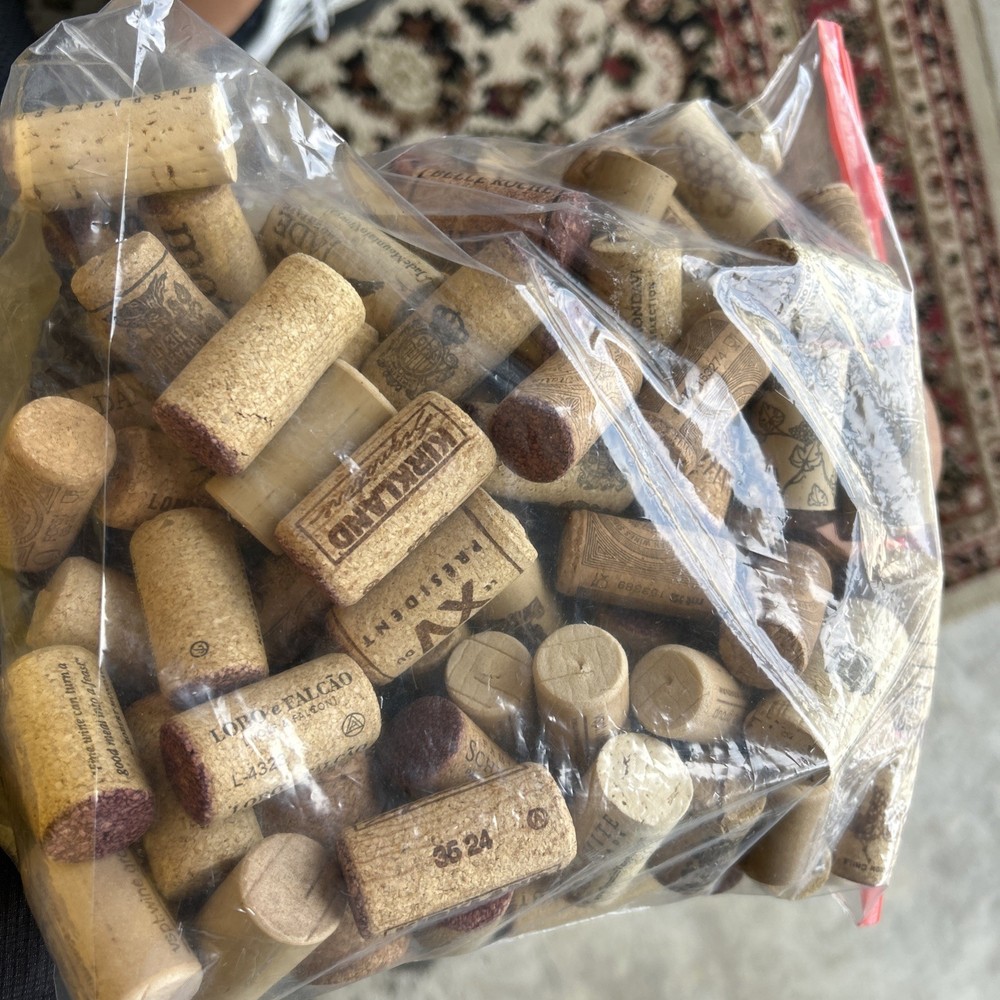Lot 112 Used Wine Corks