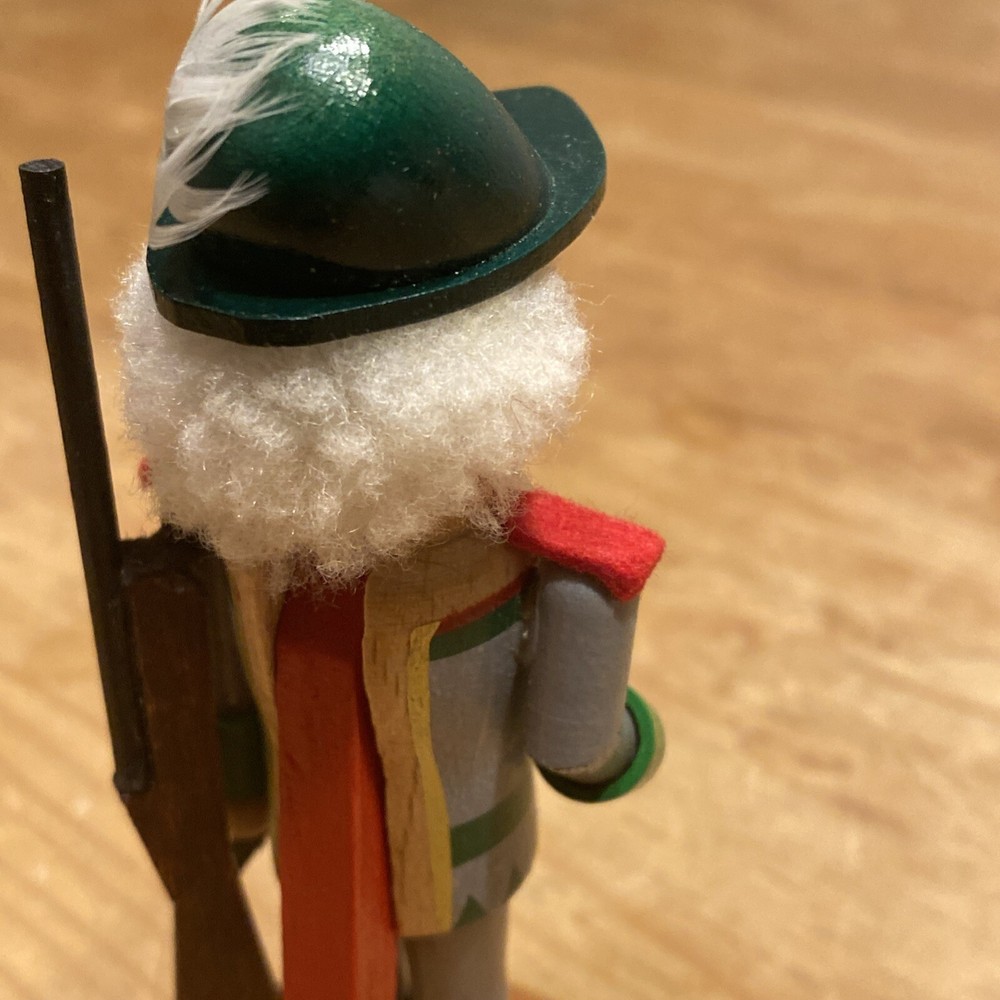 Steinbach Nutcracker MINI 5 Inch Hunter With Rifle & Box Germany EUC