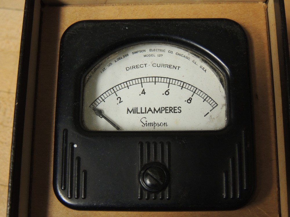 Simpson Model 128 01 Milliamperes Panel Meter in Box