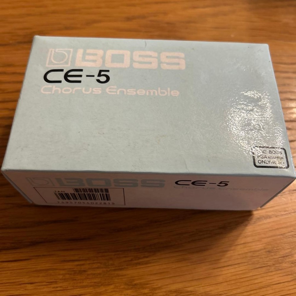 BOSS Chorus Ensemble CE-5 (label pink)