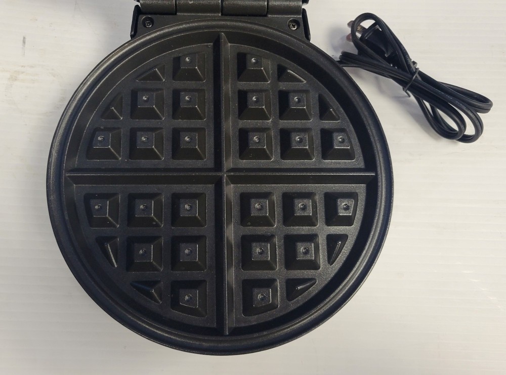 Bella Mini Donut Maker & Oster Waffel Maker COMBO