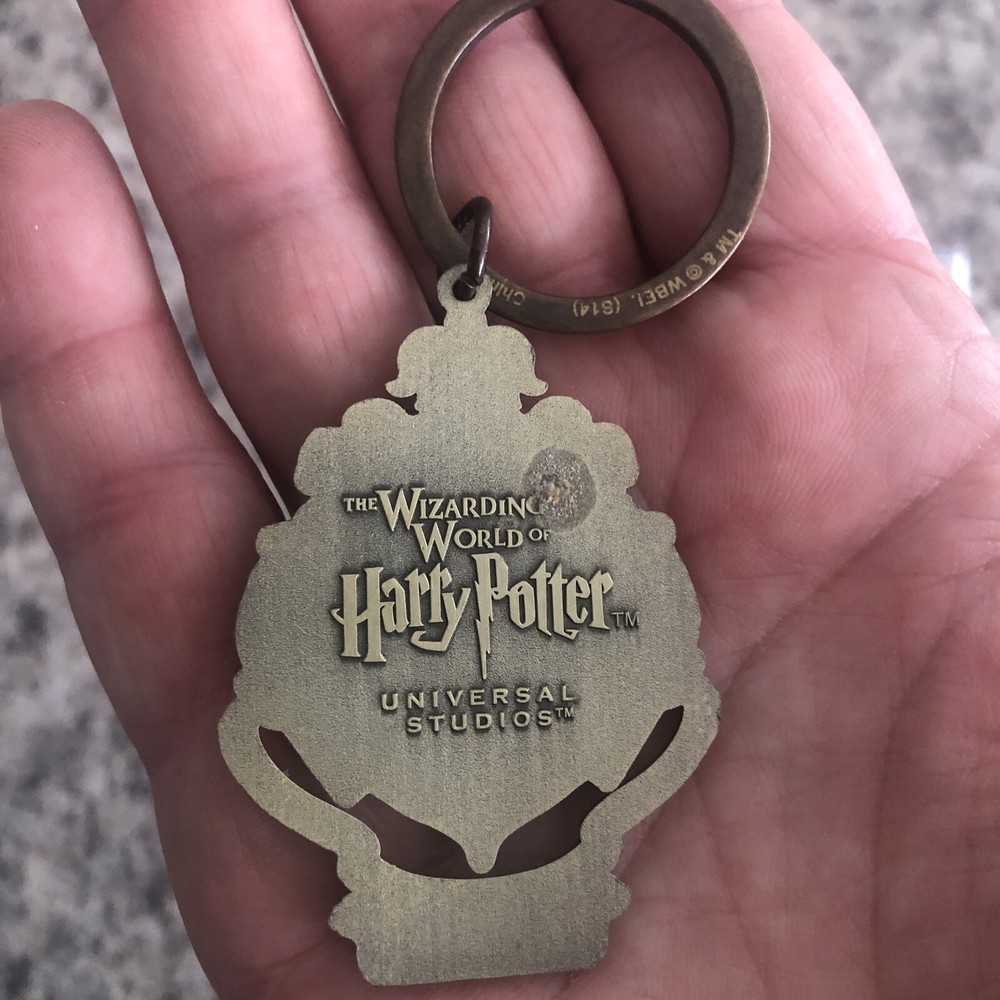 Harry Potter Crest Name Keychain Kai Universal