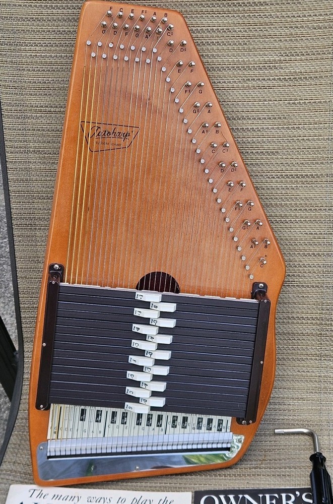Oscar Schmidt Autoharp with Tool