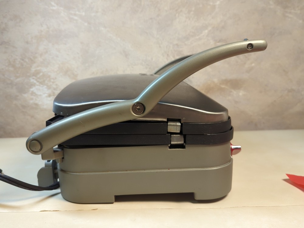 Cuisinart GR-4NP Electric Indoor Grill Griddler Panini Press Red Knobs Scratches