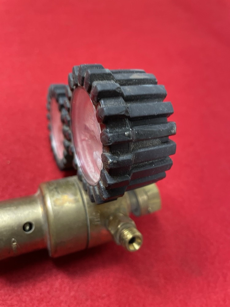 Uniweld Oxygen And Acetylene Regulators, Gas RMC100, Oxygen RO100