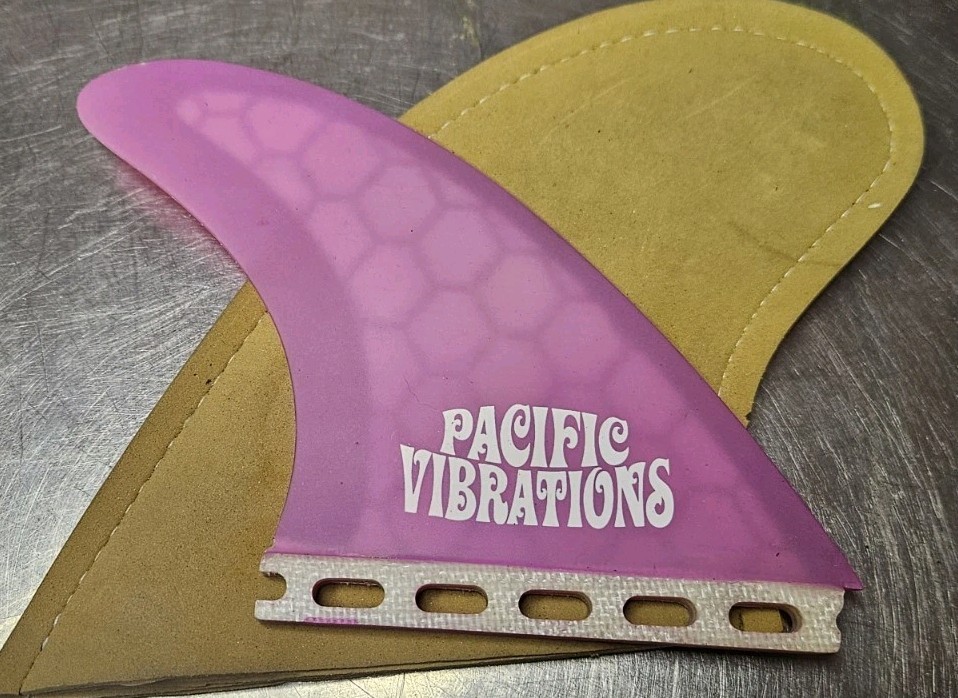 pacific vibrations fin Pink
