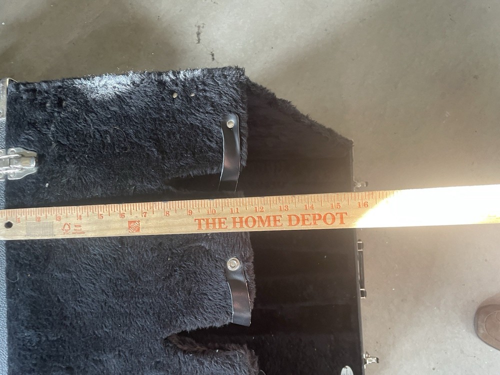 Fender Classic Series Case/Stand (Holds 3 Instruments)