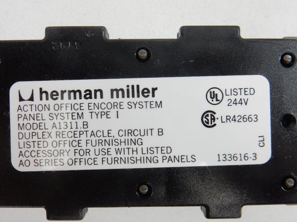 4x Herman Miller Panel System Type I A1311.B Duplex Cubical Receptacle Type B