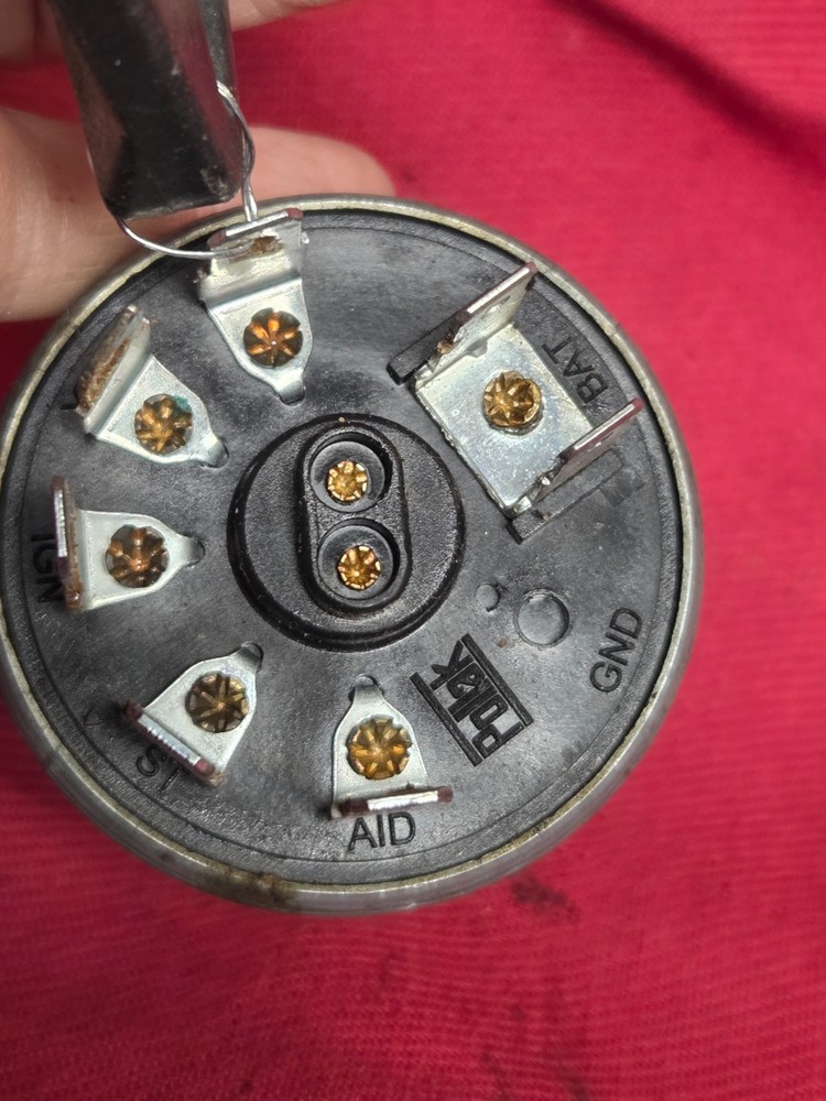 2015 VOLVO 21780553 IGNITION SWITCH WITH KEY