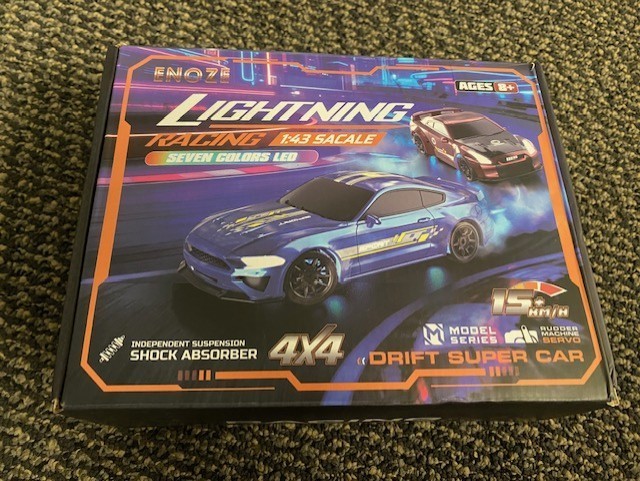ENOZE Drift Racing Remote Control Car LED Lightning Racing (Blue)