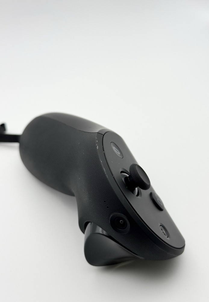 Meta Quest Pro VR Controller Only Right Hand Working | Tested