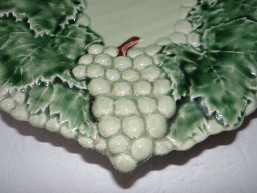 Caldas Portugal Large Ceramic Pottery Grape Leaf Serving Dish #498