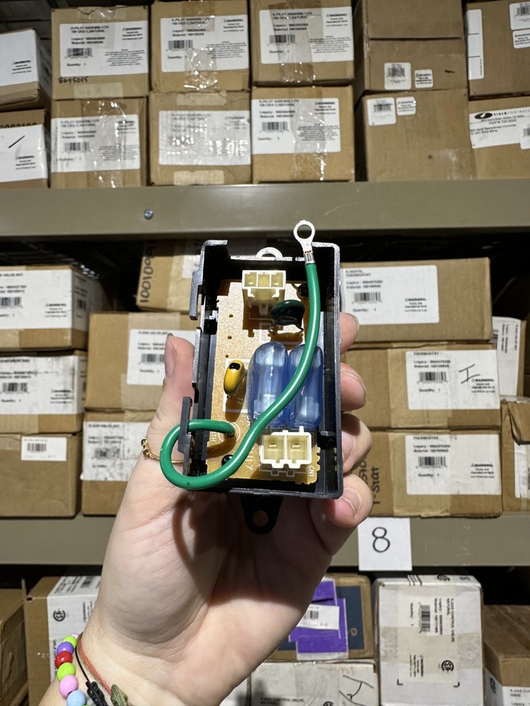 100076100 | 320273-128 | EK280 | A.O. Smith Surge Box - Tankless