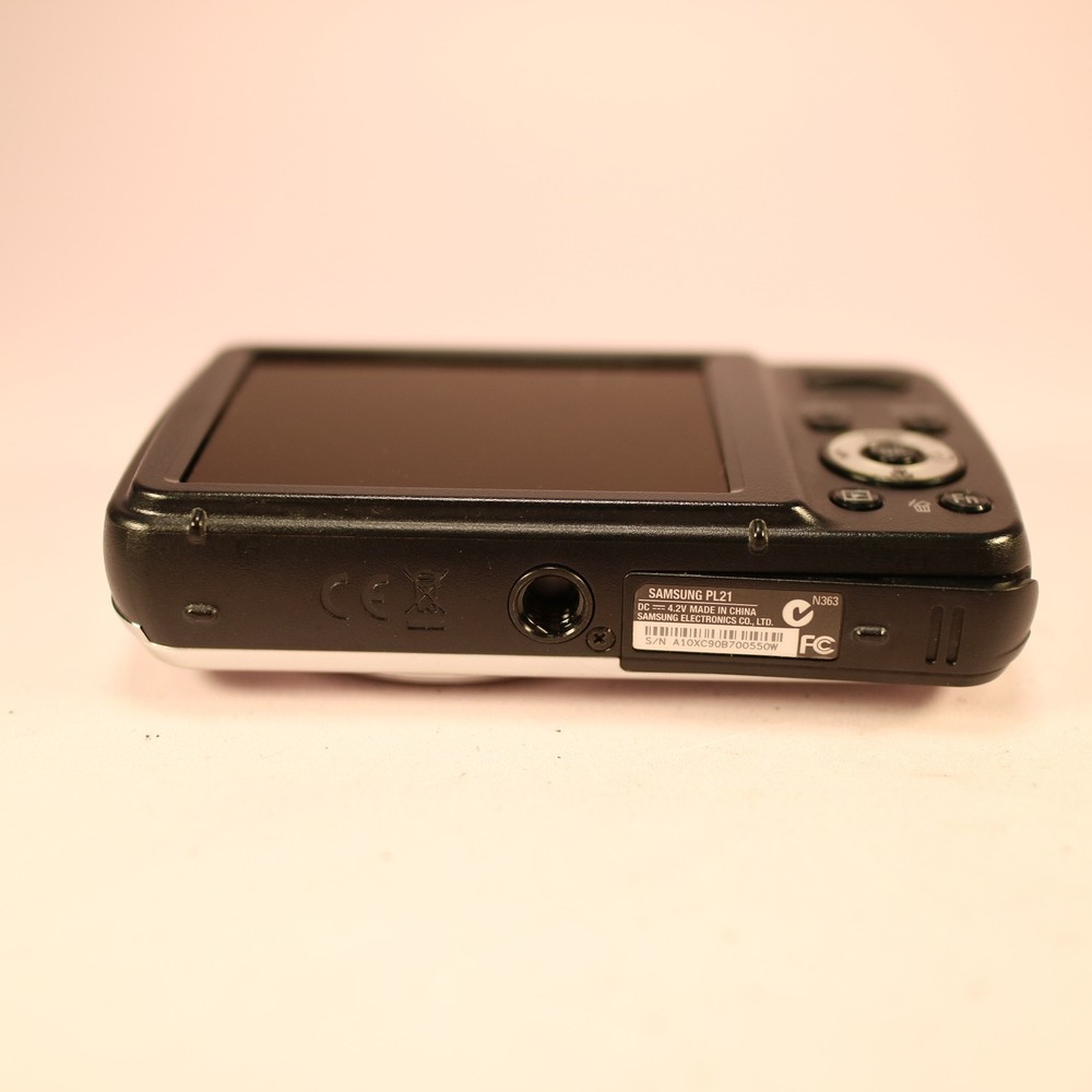 Samsung Digital Camera PL21 14.2MP Silver Tested *Read*