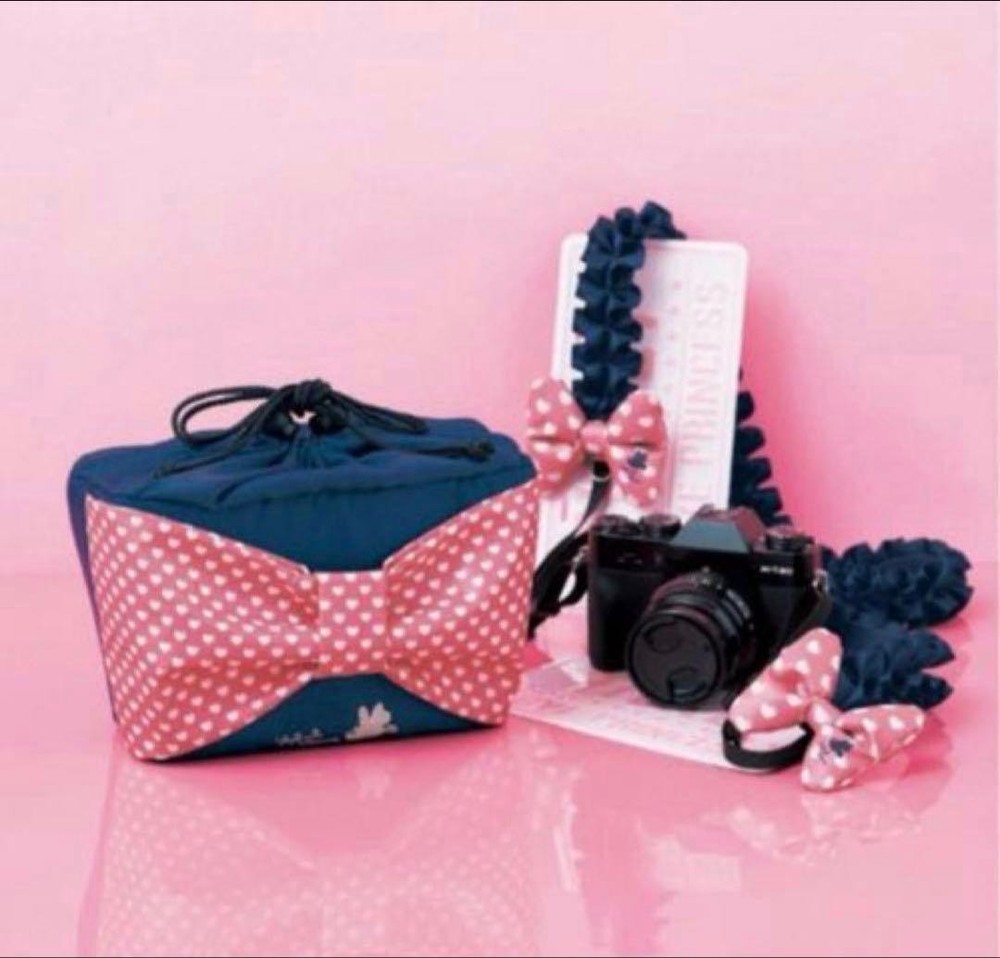 Disney Minnie Camera Bag