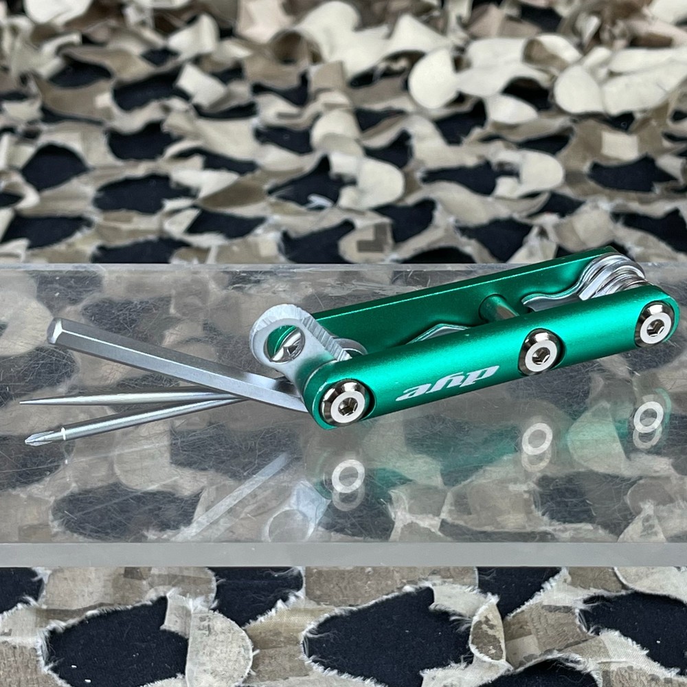 NEW Dye Core Multi Tool - Lime