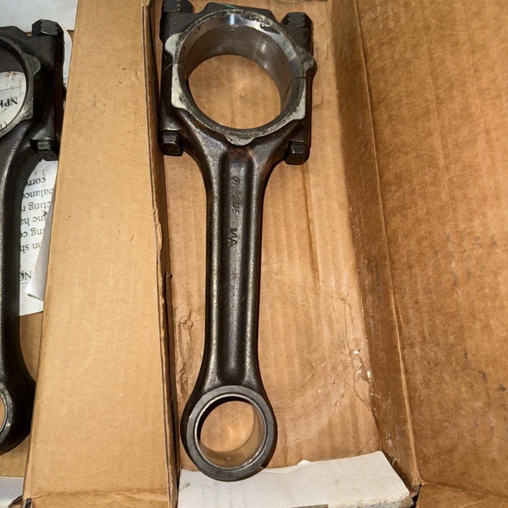 International Dt360 Connecting Rods