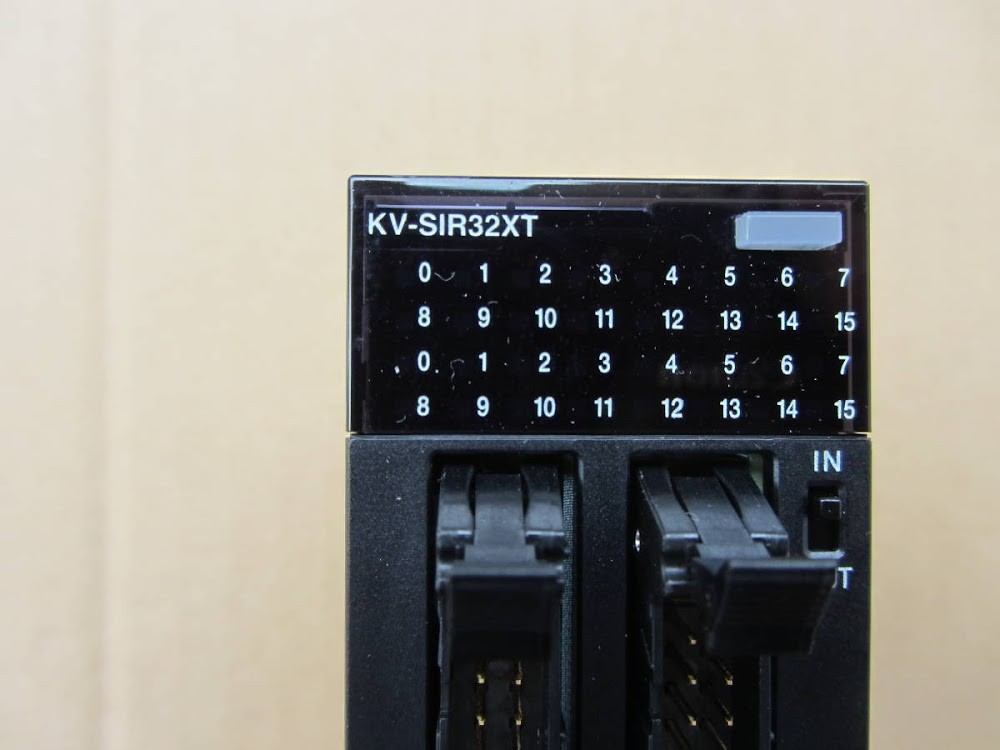KEYENCE KV-SIR32XT USED