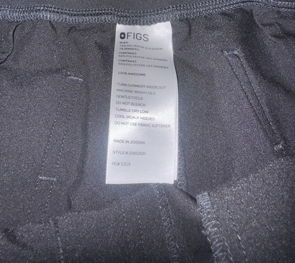 MINT CONDITION SCRUB SET- Size M- FIG PANTS- BETTY JOHNSON TOP-