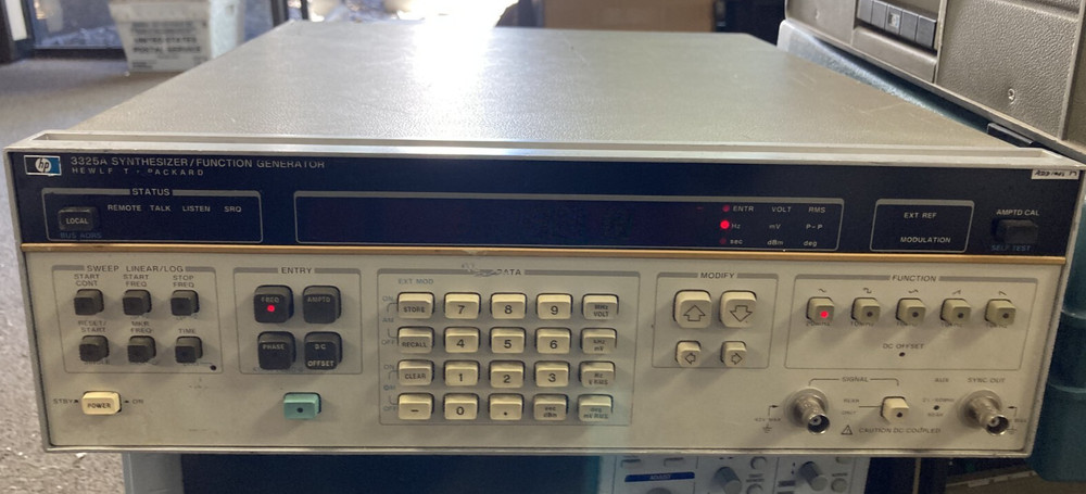 Hewlett Packard HP 3325A Synthesizer / Function Generator For Parts