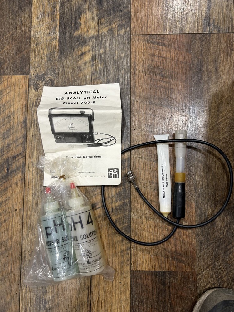 Analytical Measurements PH Model 707B with caring case