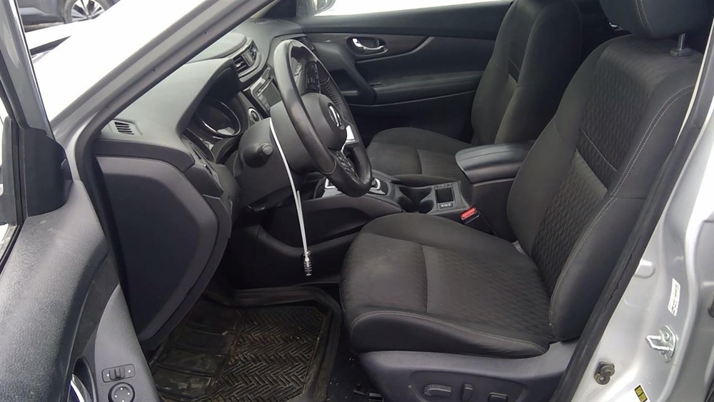 Used Headrest fits: 2019 Nissan Rogue Grade A