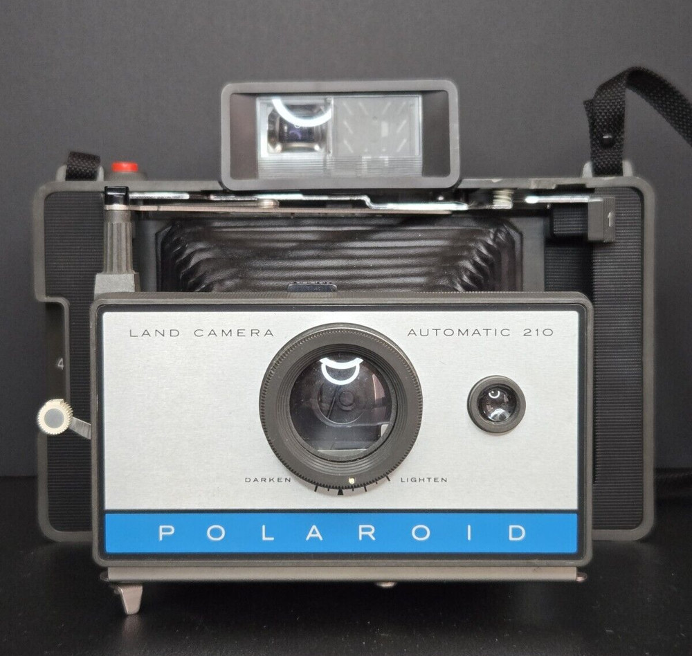 Polaroid Automatic 210 Land Camera with Case Vintage Untested