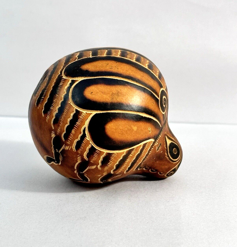 Hand Painted Peruvian Gourd Bee/Bug/insect