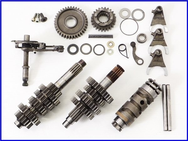 DUCATI 2001 748R Genuine Transmission & Shift Fork & Drum Set