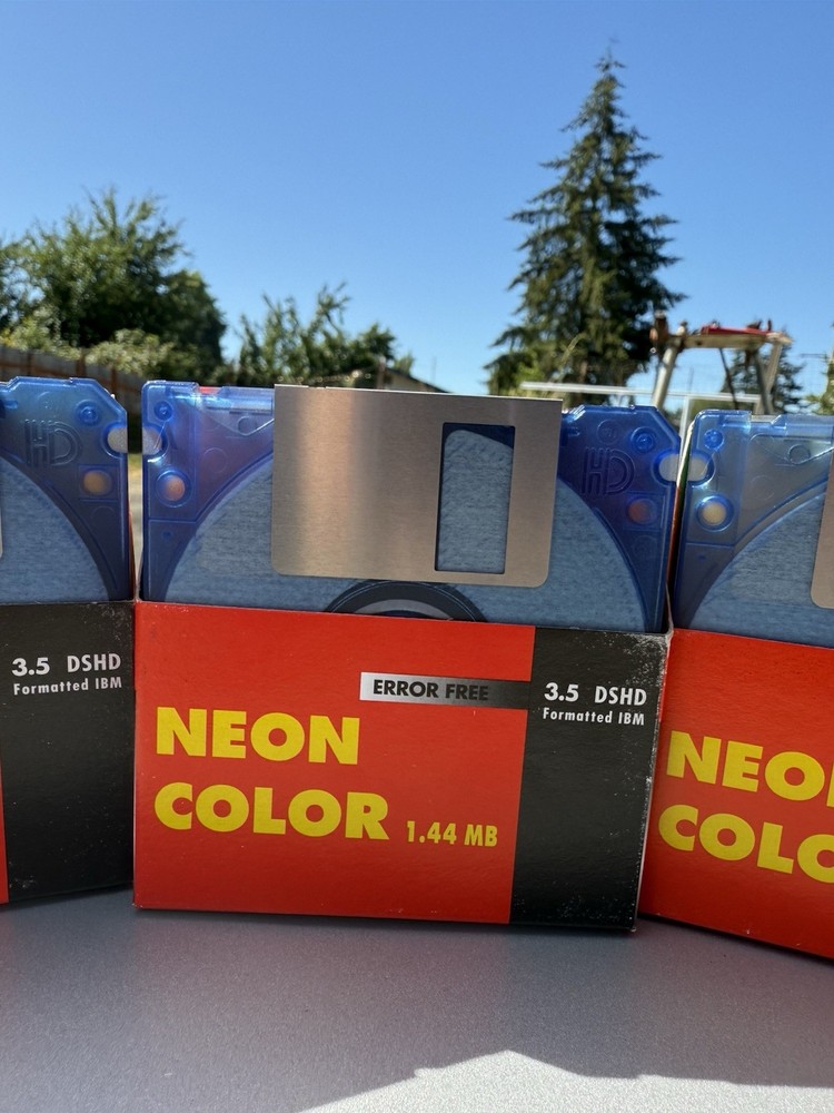 30 Pack PL Media 3.5" Floppy Disk Diskettes IBM Formatted DS HD Open Box Color