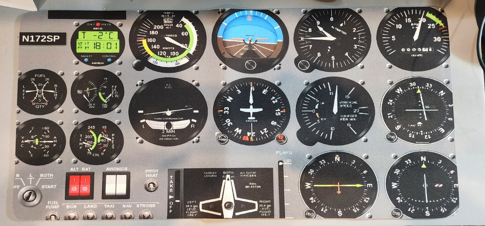 INSTRUMENT PANEL DESK MAT