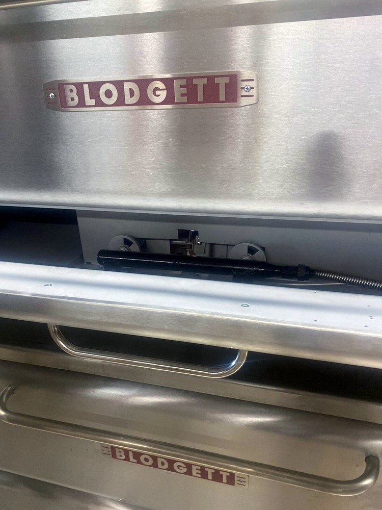 Used Blodgett 1048 Double Two Section Double Stacked Deck pizza Oven