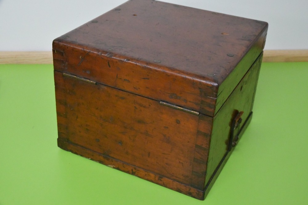 Military British Navy Dent's London Improved Liquid Azimuth Compass