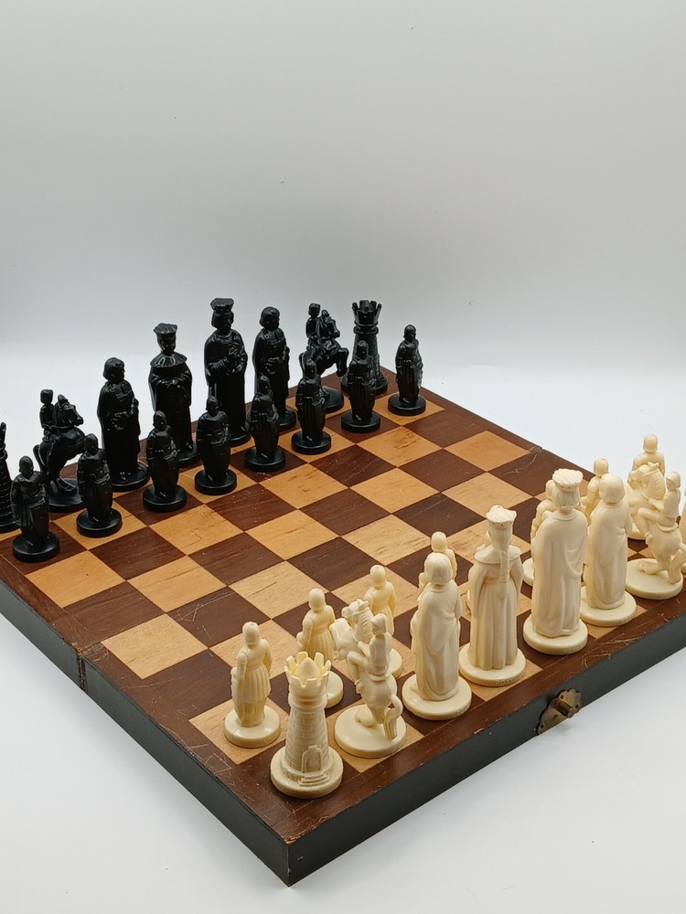 Duncan Style Porcelain Ceramic Chess Pieces White Black Set