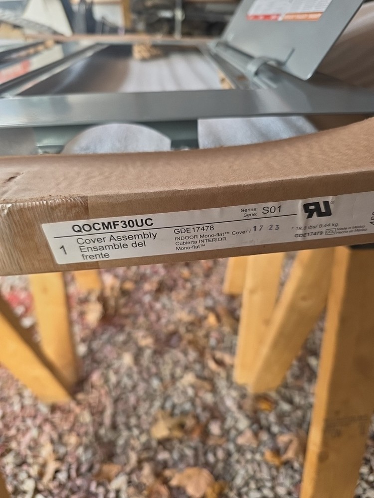SQUARE D PANEL COVER QOCMF30UC NEW 30 SPACE COVER ASSEMBLY