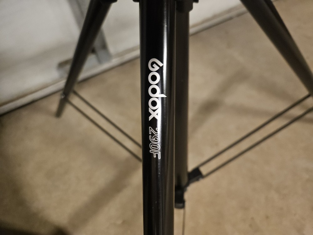 Godox 290F 9' Heavy Duty Light Stand