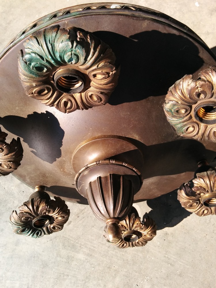 6 socket chandelier heavy super nice (LT 413)
