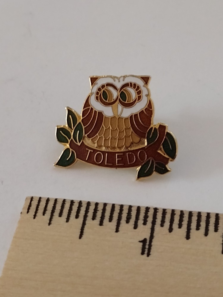 TOLEDO Owl Lapel Pin