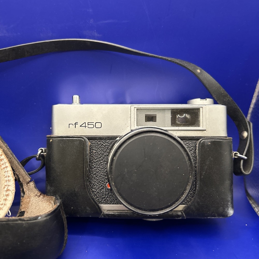Vintage Wards RF 450 Camera with Case Made In Japan Untested