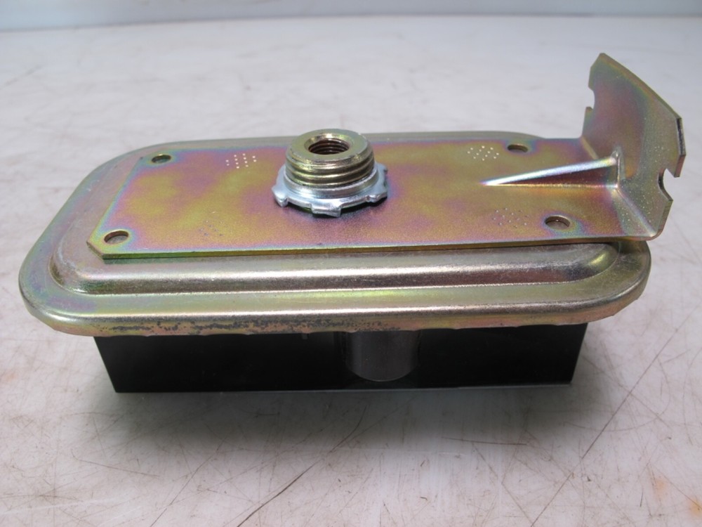 NEW JOHNSON CONTROLS P32AF-1C SENSITIVE DIFFERNTIAL PRESSURE SWITCH