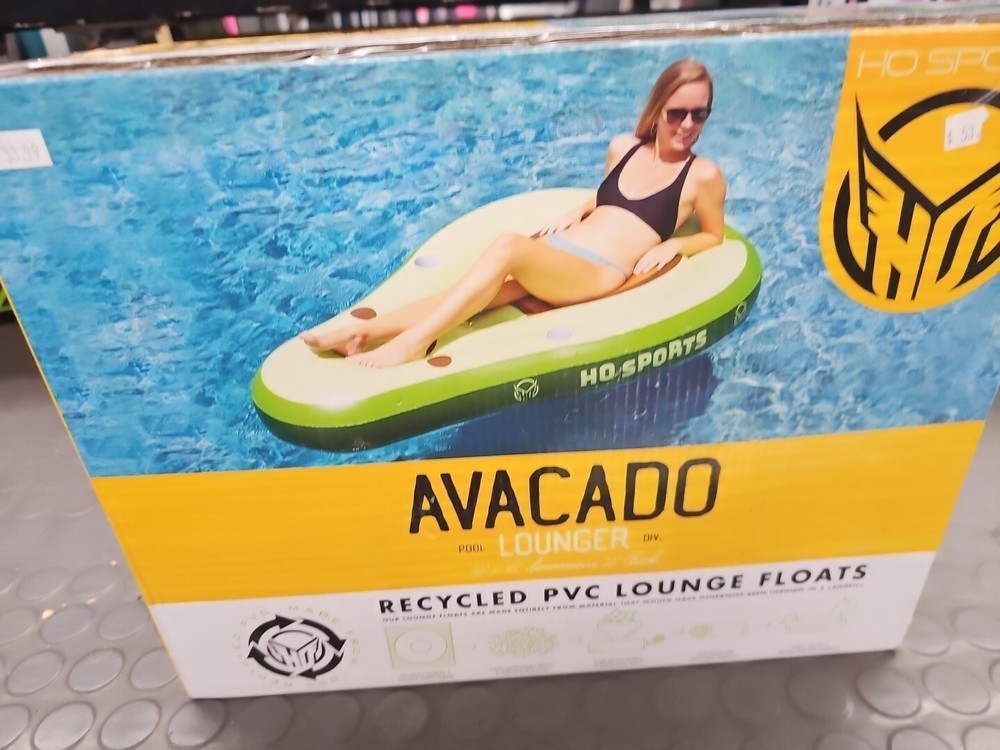 HOSPORTS AVACADO POOL LOUNGE