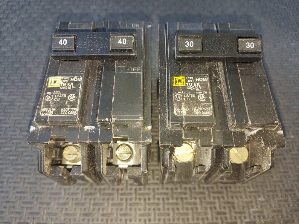 22OO37 SQUARE D HOMELINE BREAKERS: DOUBLE POLE 30A & 40A, GOOD CONDITION