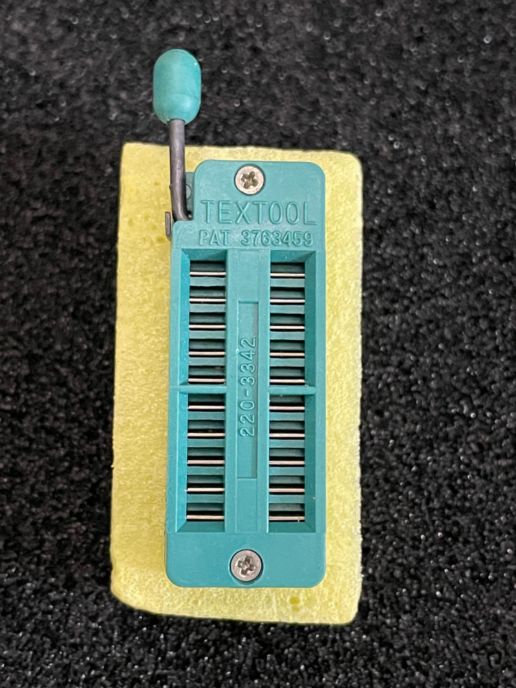 1pc 3M 220-3342  TEXTOOL DIP  ZIP SOCKET 20POS  **NOS