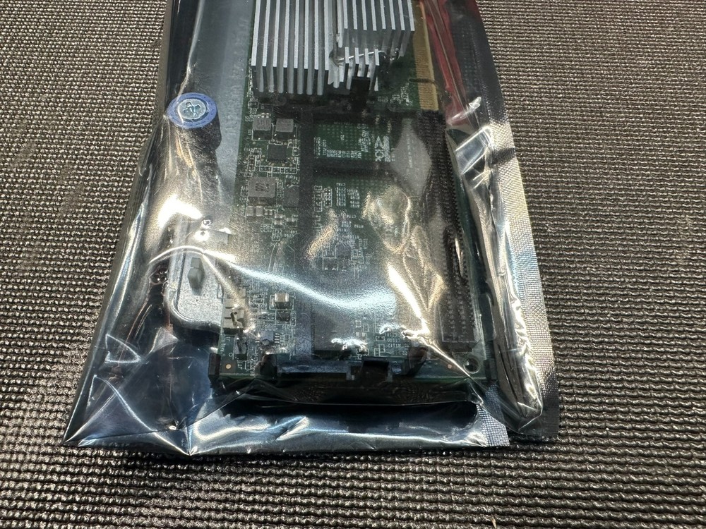 Cisco UCSC-SAS12GHBA V01 LSK212904PM Raid Controller Card T12