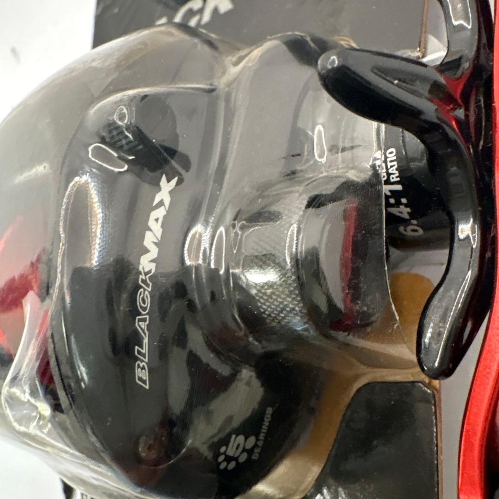 Abu Garcia Black Max baitcasting reel